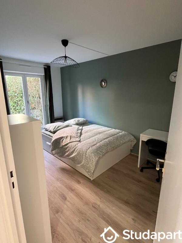 Chambre - 11 m² - 1 pièce