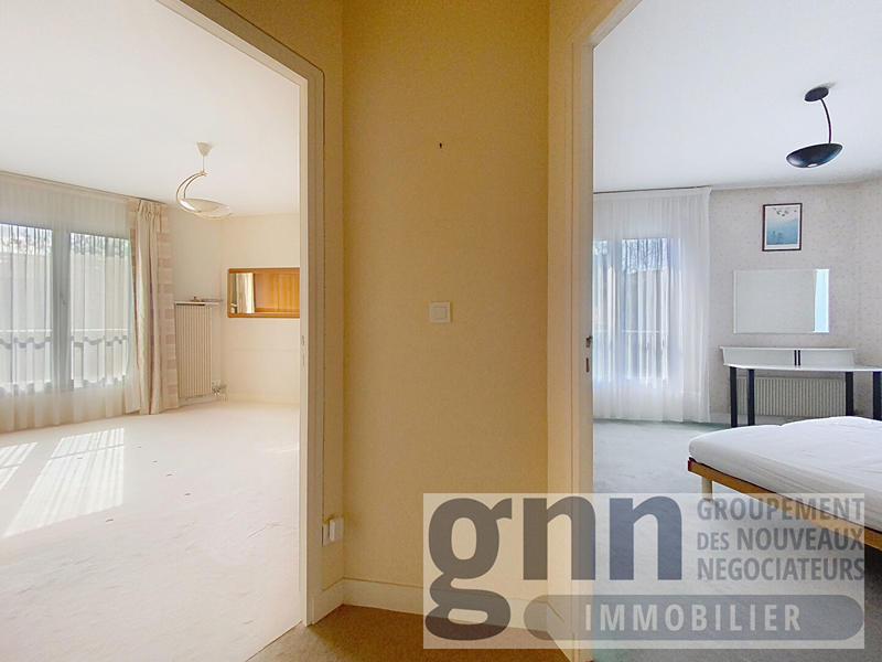 Maison - 284 m² - 9 pièces