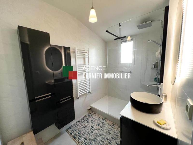 Appartement - 82 m² - 4 pièces