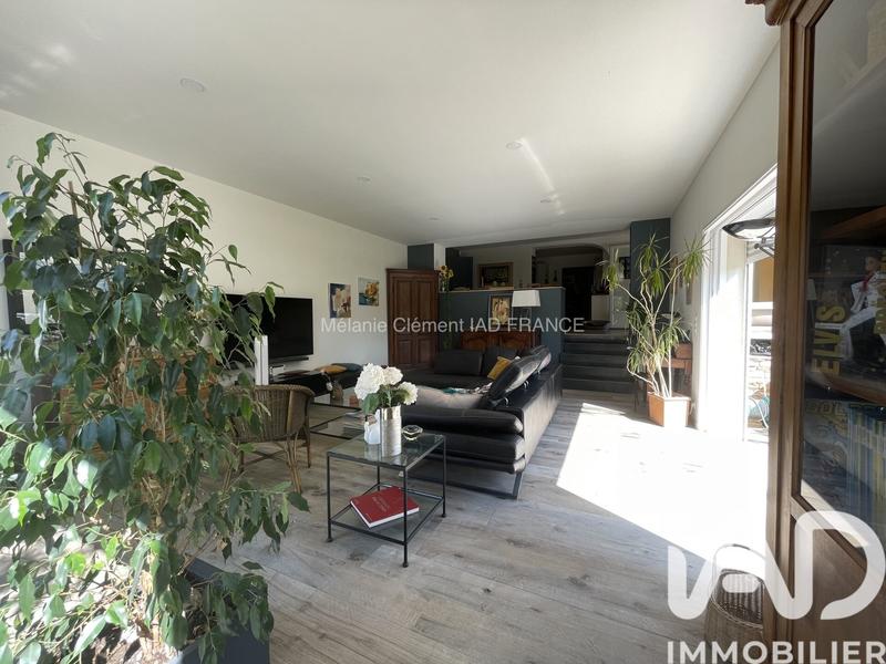 Maison - 227 m² - 10 pièces