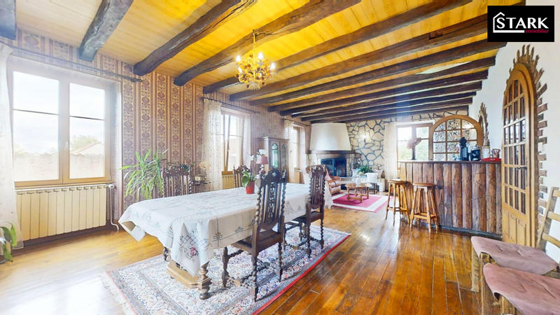 Maison - 185 m² - 11 pièces