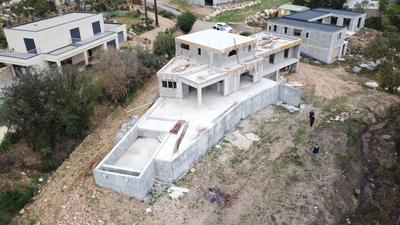 Villa - 240 m² - 6 pièces