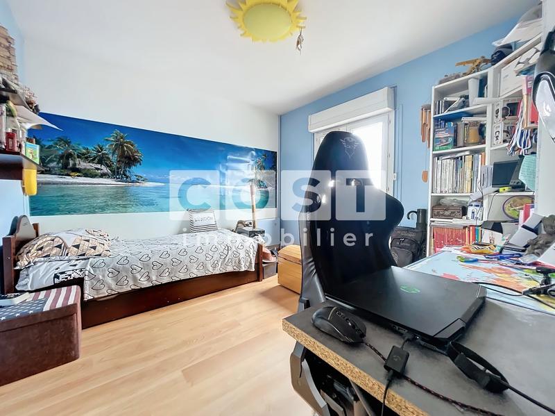 Appartement - 90 m² - 4 pièces