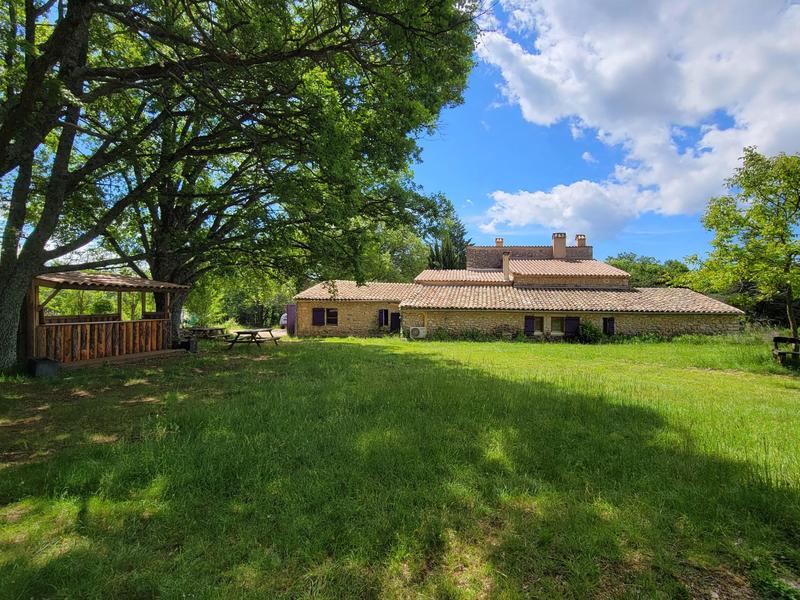 Maison - 500 m² - 17 pièces