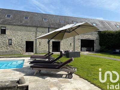 Maison - 287 m² - 12 pièces