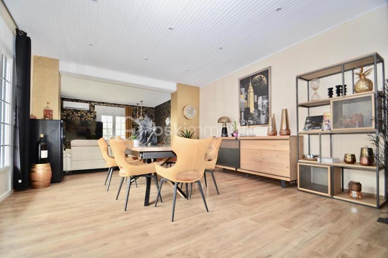 Maison traditionnelle - 125 m² - 4 pièces