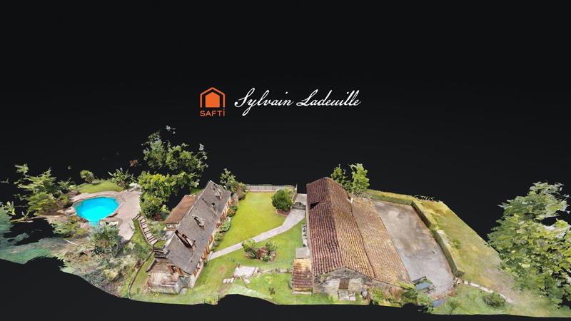 Maison - 231 m² - 10 pièces