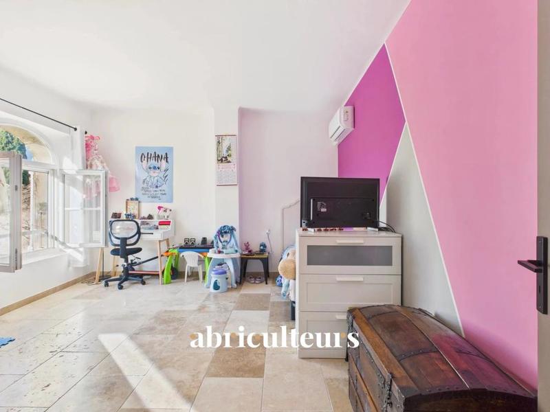 Appartement ancien - 95 m² - 3 pièces