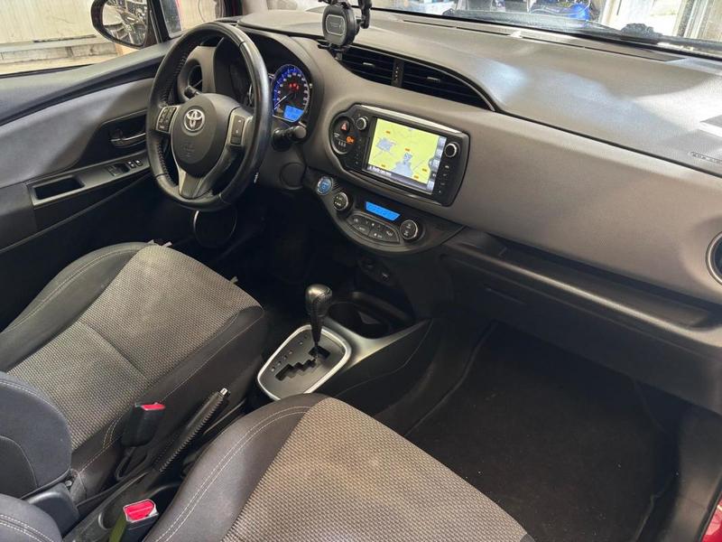 Toyota Yaris 3 Hybrid 100h 75cv