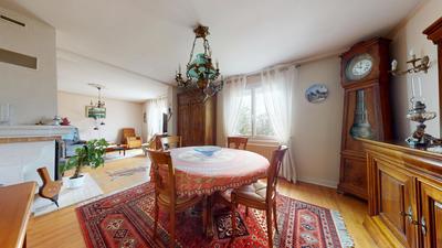 Maison - 122 m² - 4 pièces