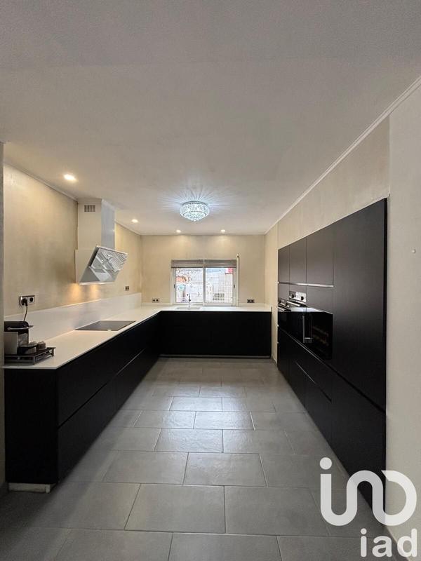 Maison - 165 m² - 6 pièces