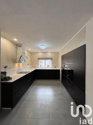 Maison - 165 m² - 6 pièces