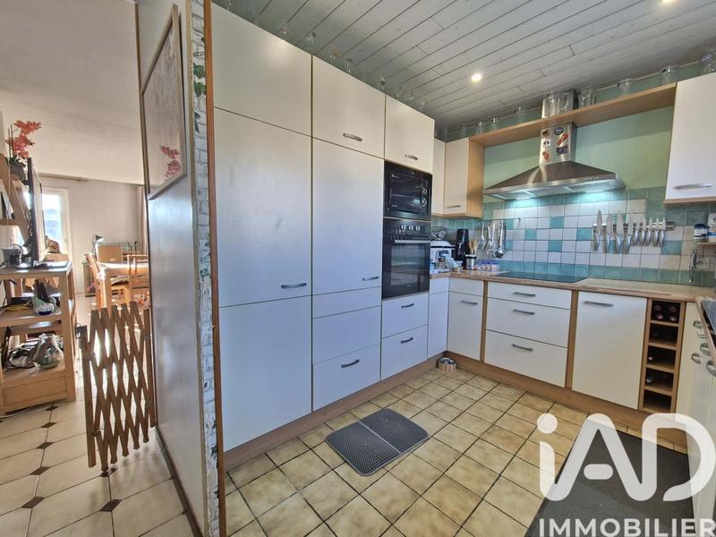 Maison - 99 m² - 5 pièces