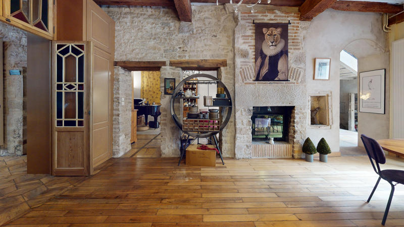 Maison - 321 m² - 17 pièces