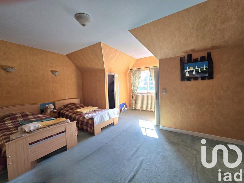 Maison - 200 m² - 8 pièces