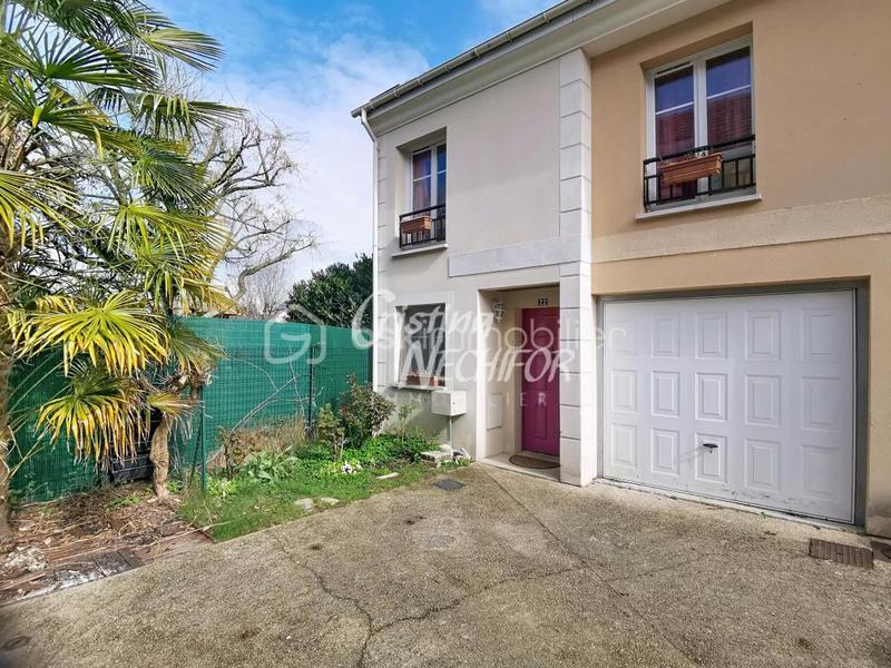 Maison - 98 m² - 5 pièces