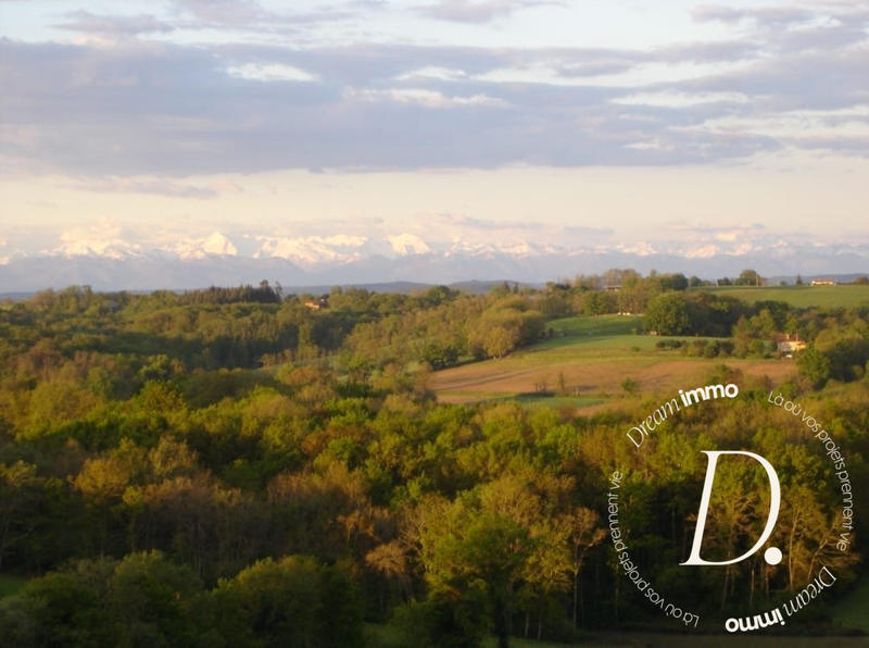 Maison - 420 m² - 11 pièces