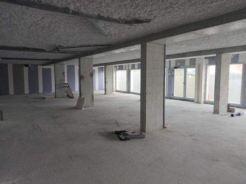 Local d'activité / Entrepôt - 228 m²