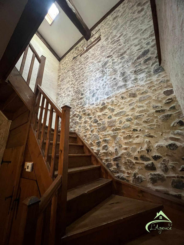 Maison traditionnelle - 187 m² - 6 pièces