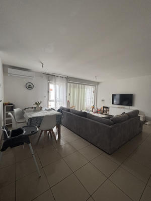 Appartement - 81 m² - 3 pièces