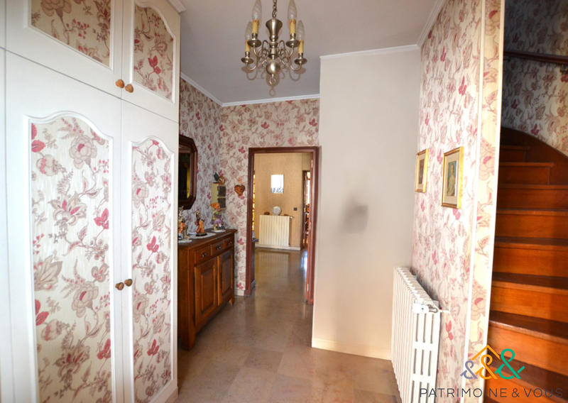 Maison traditionnelle - 167 m² - 6 pièces