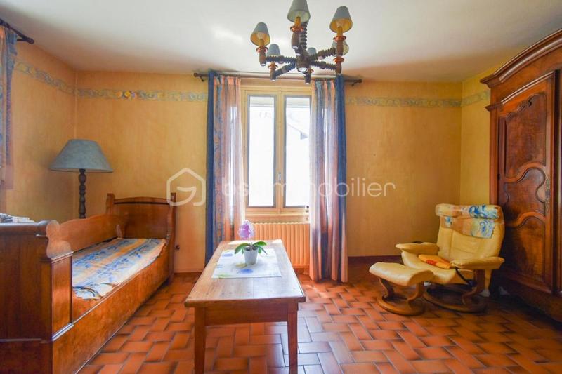 Maison - 167 m² - 7 pièces