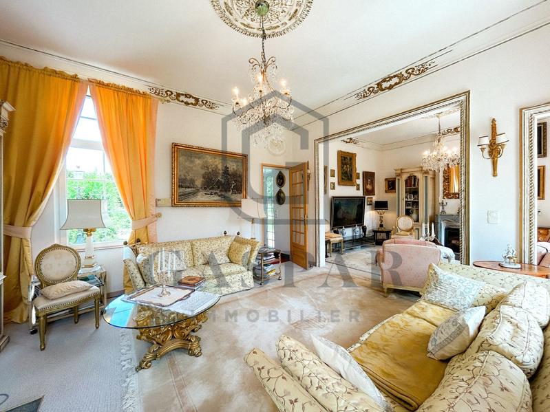 Château - 477 m² - 13 pièces