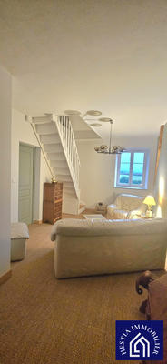 Maison ancienne - 381 m² - 8 pièces