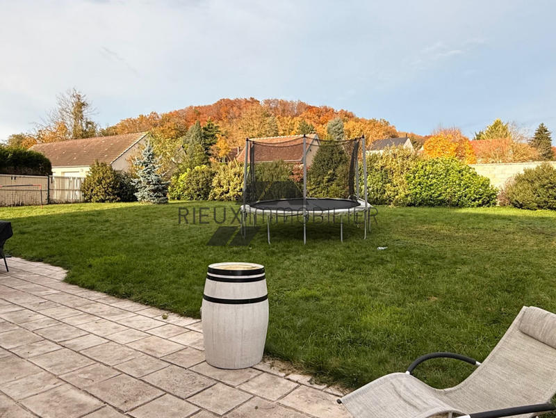 Propriété - 235 m² - 7 pièces