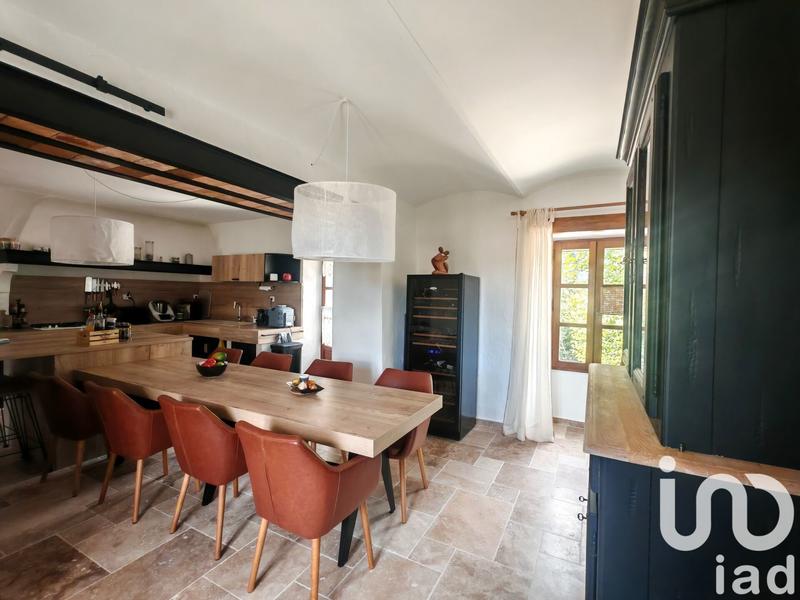 Maison - 340 m² - 12 pièces