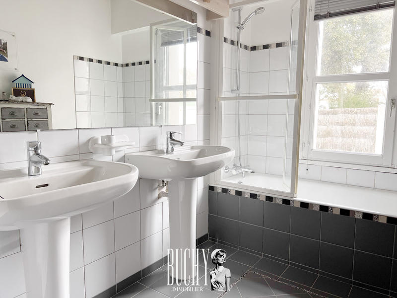 Maison - 170 m² - 5 pièces