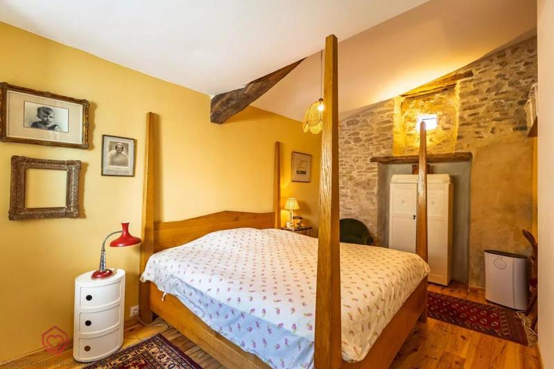 Maison - 84 m² - 4 pièces