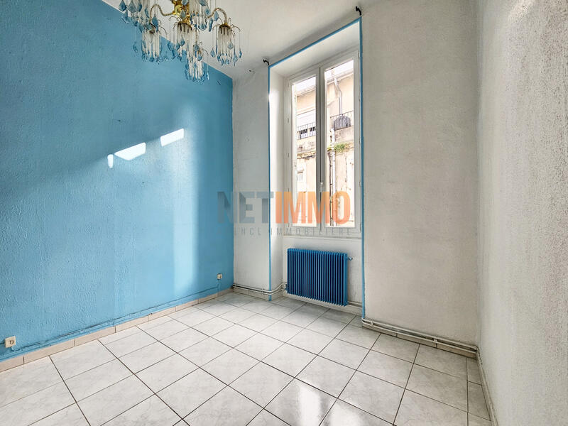 Appartement - 97 m² - 6 pièces