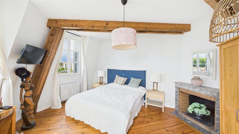 Appartement - 115 m² - 5 pièces