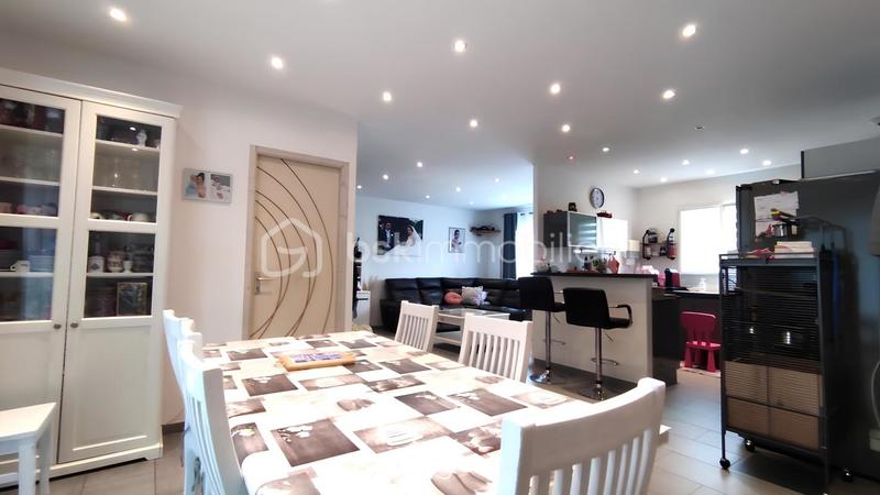 Maison - 95 m² - 5 pièces