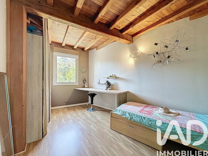 Maison - 185 m² - 8 pièces