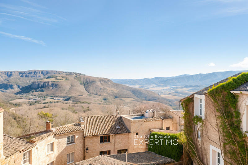 Maison de village - 257 m² - 10 pièces