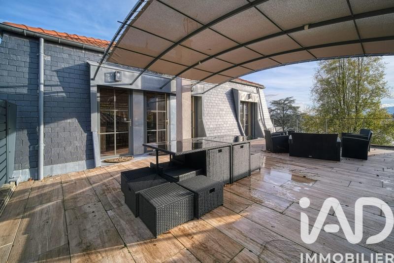 Appartement - 168 m² - 6 pièces