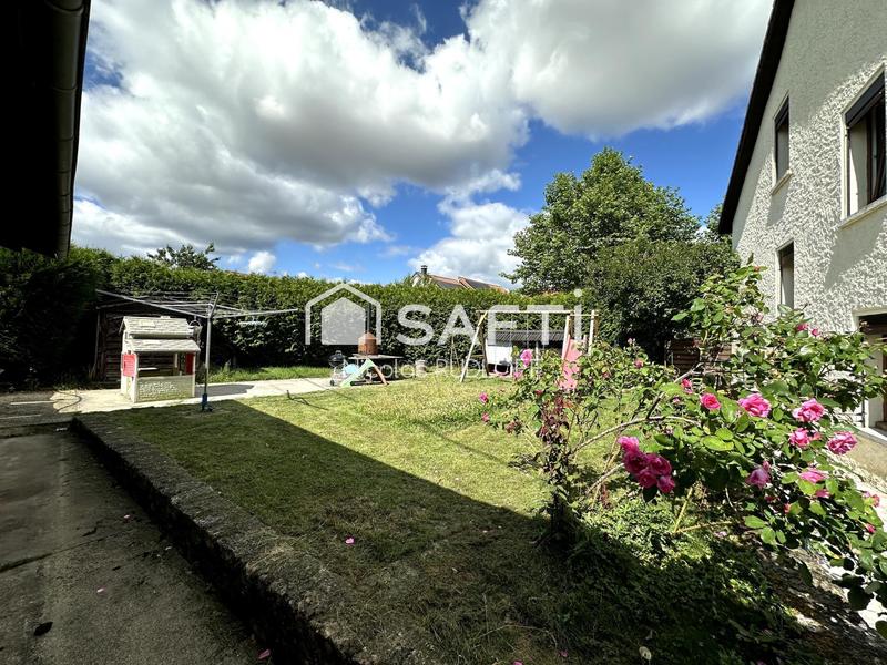 Maison - 227 m² - 8 pièces