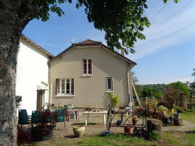 Maison - 95 m² - 5 pièces