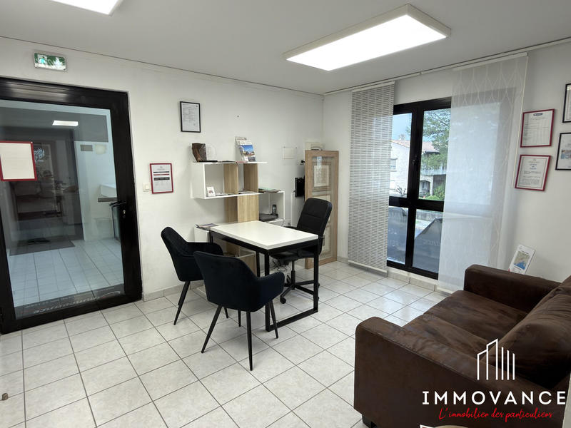 Bureau - 56 m² - 4 pièces