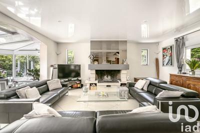 Maison - 270 m² - 7 pièces