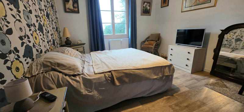 Maison - 250 m² - 8 pièces