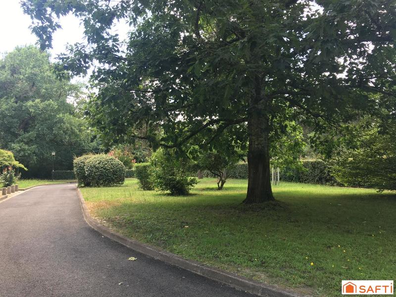 Appartement - 99 m² - 4 pièces