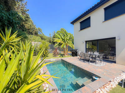 Maison - 110 m² - 6 pièces