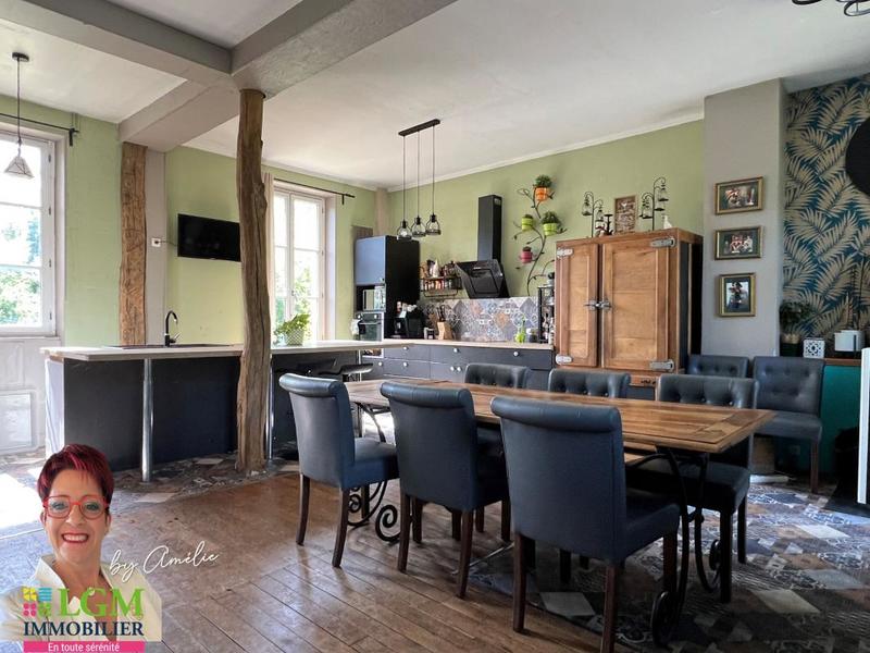 Maison - 230 m² - 6 pièces