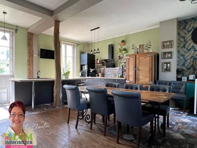 Maison - 230 m² - 6 pièces