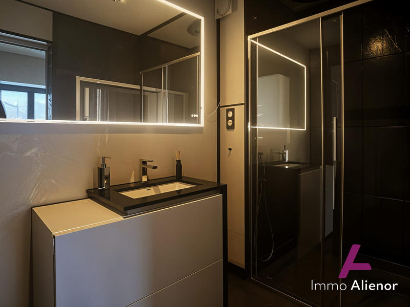 Maison contemporaine - 141 m² - 6 pièces