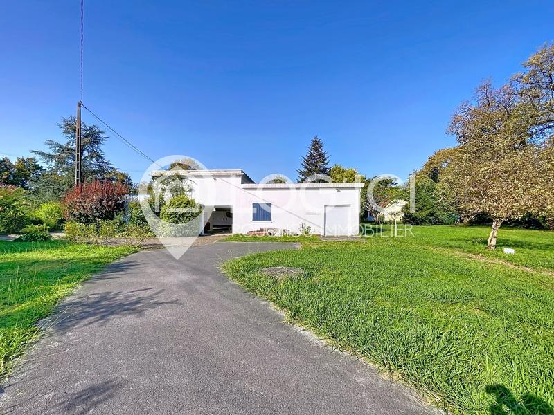 Maison - 207 m² - 7 pièces