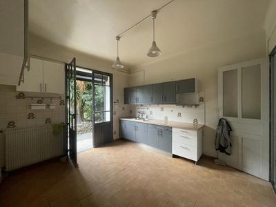 Maison - 195 m² - 9 pièces